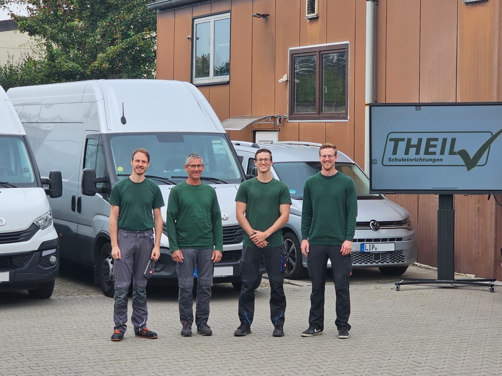 Mitarbeiter von Theil Schuleinrichtungen